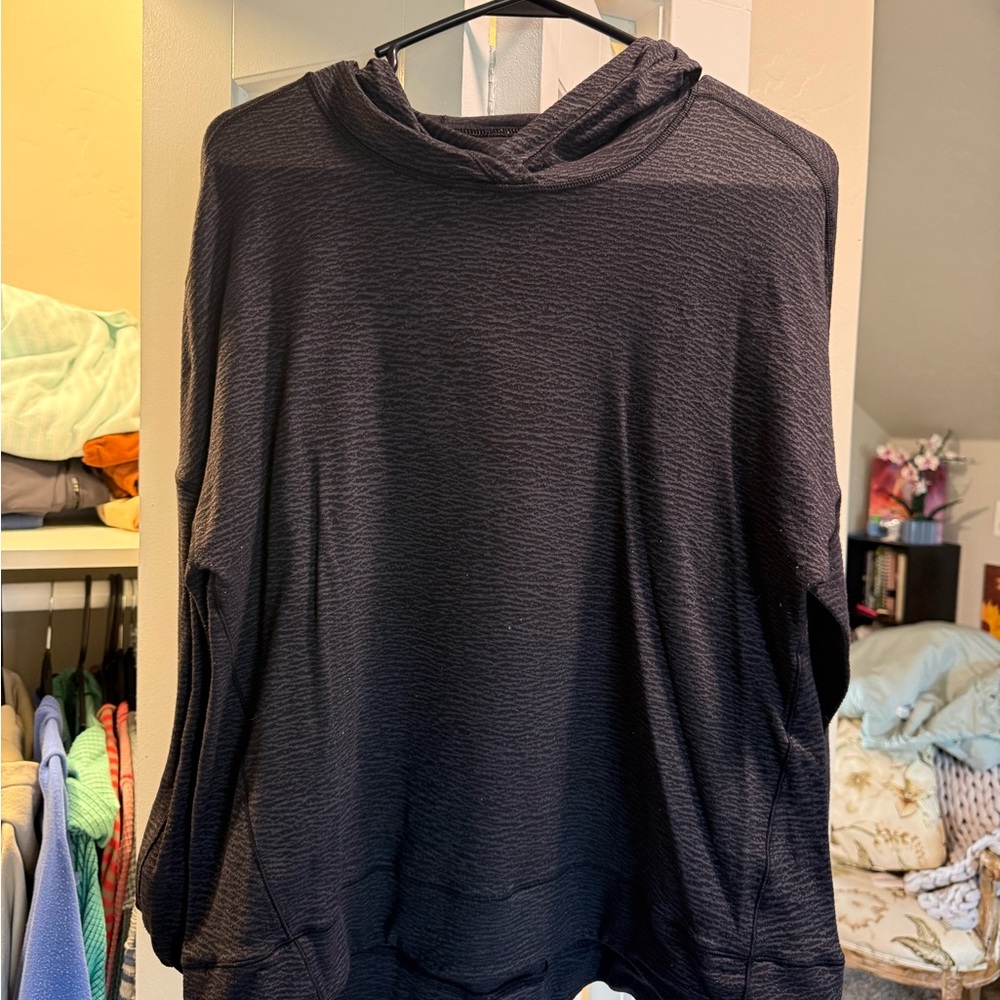Lululemon hooded pullover sweatshirt